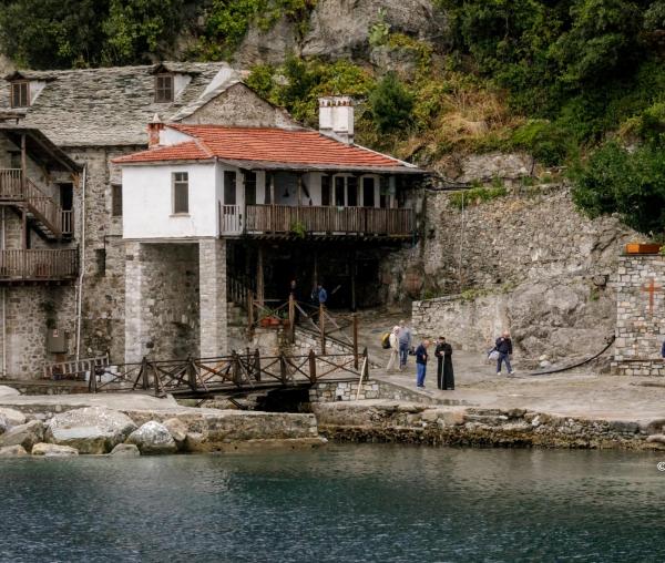 (Video) Un ateu „de ligă mare” în Muntele Athos: o poveste spusă de Pr. Constantin Necula