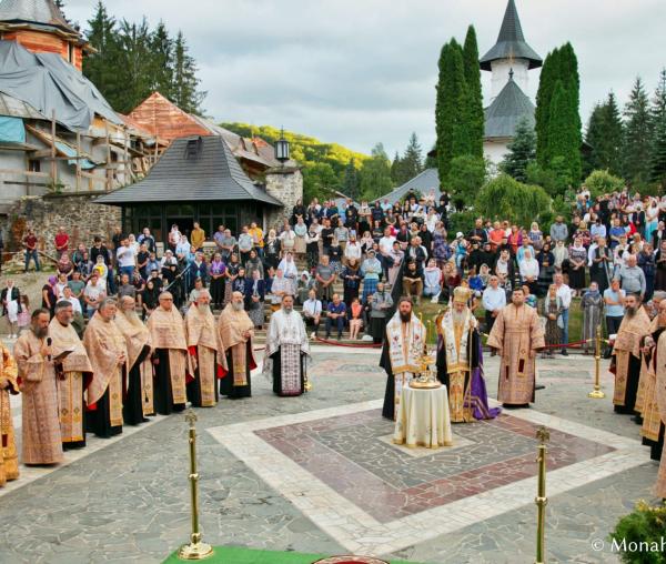 (Foto) Mănăstirea Sihăstria în ajunul prăznuirii Sfintei Teodora de la Sihla – 6 august 2021