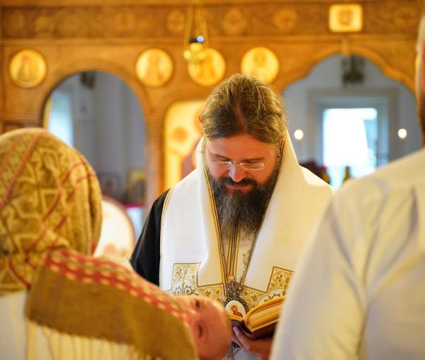 (Foto) Taina Sfântului Botez, la Paraclisul Episcopal din Stockholm