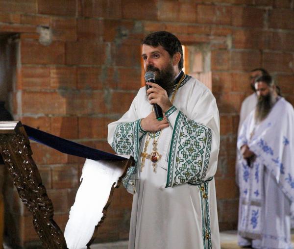 (Video) „Ca Cel care a cunoscut inima lui Hristos” – PS Benedict