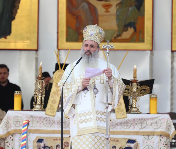 (Video) „Un popor care crede în Dumnezeu nu piere niciodată” – IPS Teofan