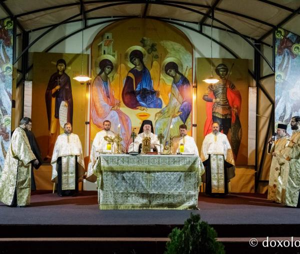 (Foto) Priveghere în cinstea Sfântului Gheorghe Pelerinul, la Catedrala din Iași