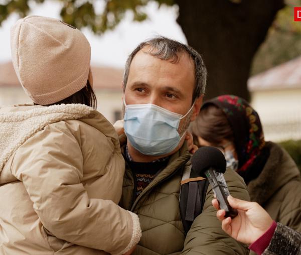 (Video) „Sfânta face minuni” – în familie, la rândul Cuvioasei Parascheva