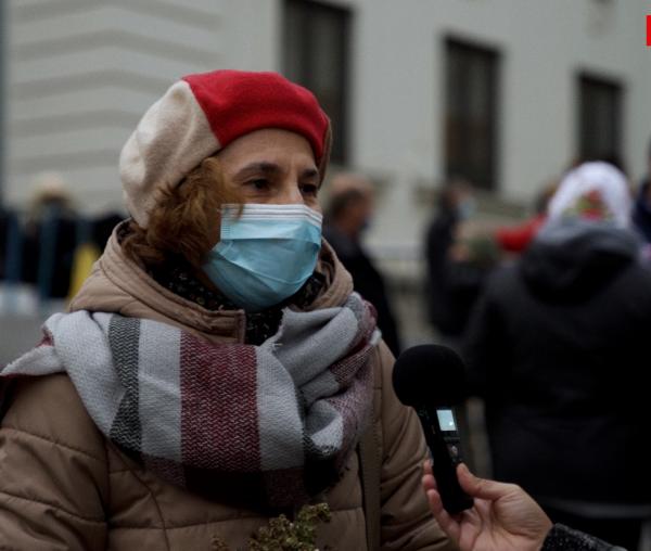 (Video) Să ne ajute Maica Parascheva să scăpăm de acest virus care ia pe cei dragi de lângă noi!