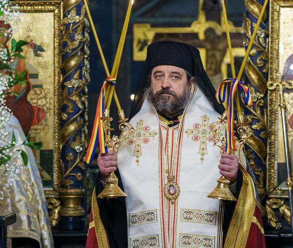 (Audio) „Orice suferință purtăm pentru Dumnezeu în sufletele noastre devine prilej de întărire duhovnicească” – PS Nichifor
