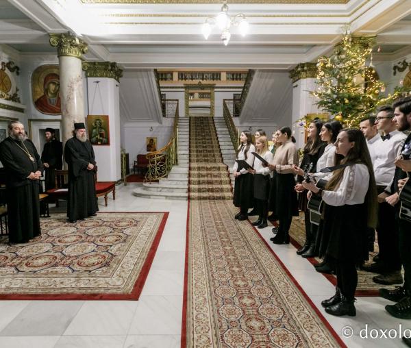 (Foto)  Studenți pentru Viață Iași – Colindători la Reședința Mitropolitană 2021