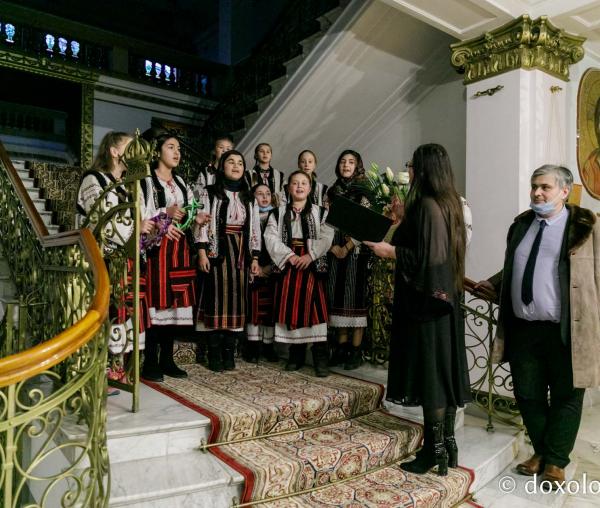 (Foto) Școala Profesională Focuri – Colindători la Reședința Mitropolitană 2021