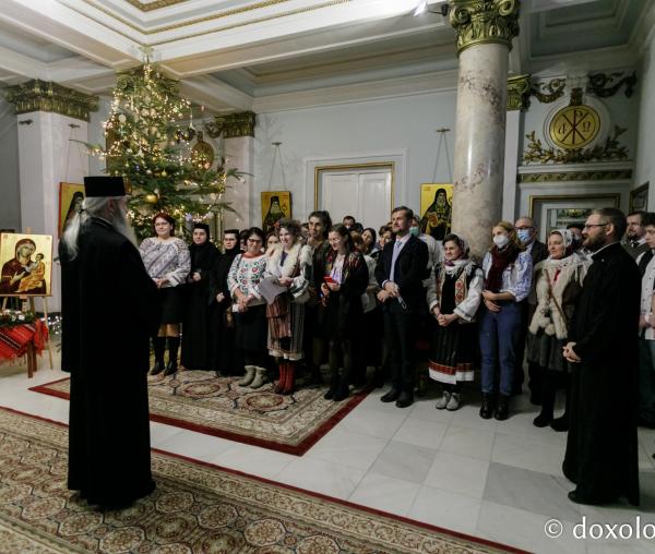 (Foto) Spitalul „Providența” – Colindători la Reședința Mitropolitană 2021