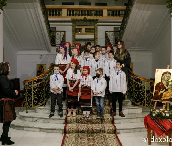 (Foto) Fundația „Solidaritate și Speranță” – Colindători la Reședința Mitropolitană 2021