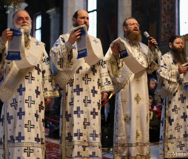 (Foto) Liturghie în cinstea primului mucenic al Bisericii, la Mănăstirea Sihăstria