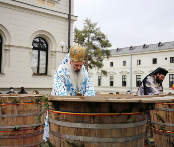 (Video) Praznicul Botezului Domnului, la Catedrala Mitropolitană din Iași