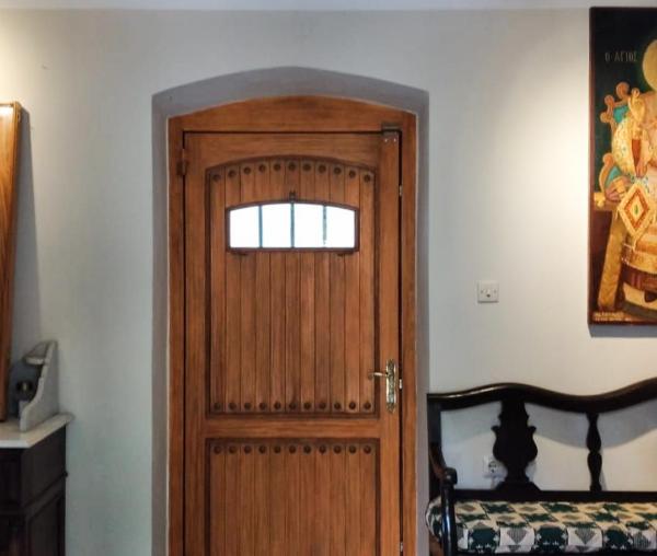 Primăvara în Eghina, insula Sfântului Ierarh Nectarie