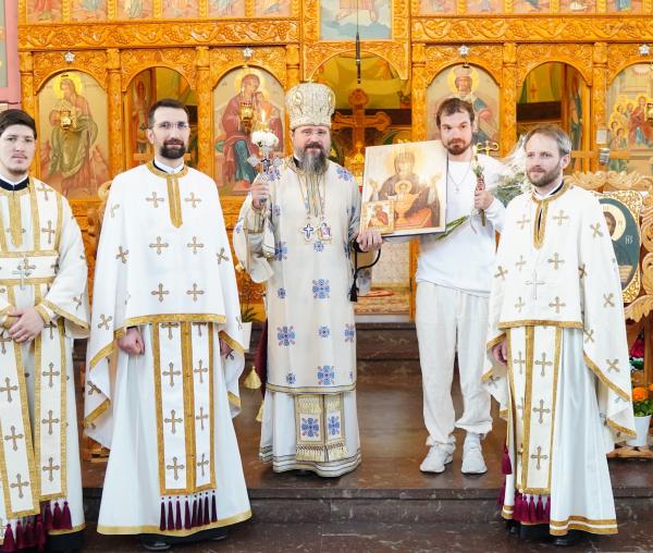 (Foto) Liturghie arhierească la Praznicul Izvorului Tămăduirii, în Göteborg