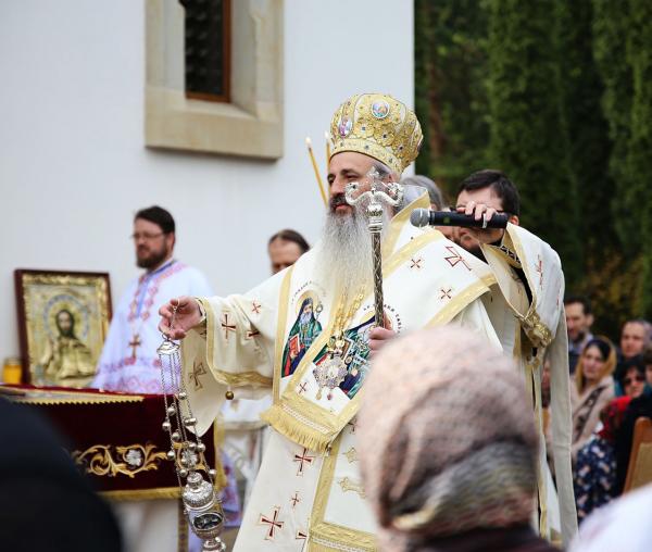 (Video) Sfântul Mare Mucenic Gheorghe, ocrotitorul Botoșaniului, cinstit la Mănăstirea Popăuți în a doua zi de Paști