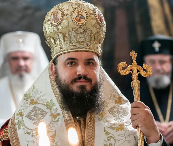 (Video) Rugăciune și pastorație în diaspora românească – interviu cu PS Atanasie de Bogdania