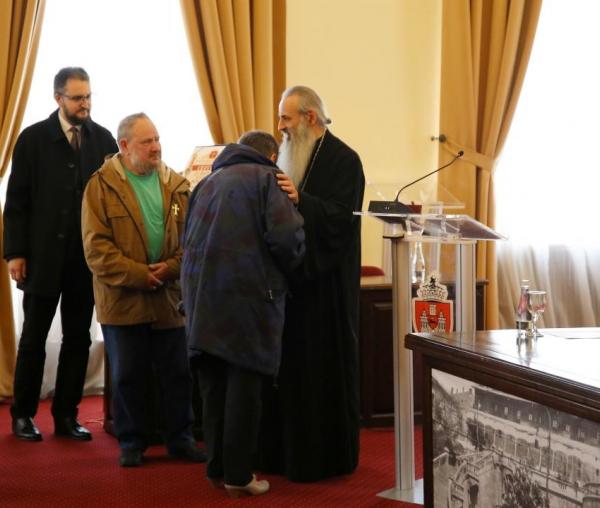 (Video) Pictorul bisericesc Grigore Popescu, premiat de IPS Teofan, de UNAGE Iași și de Primăria Municipiului Iași, în cadrul unei expoziții de artă religioasă