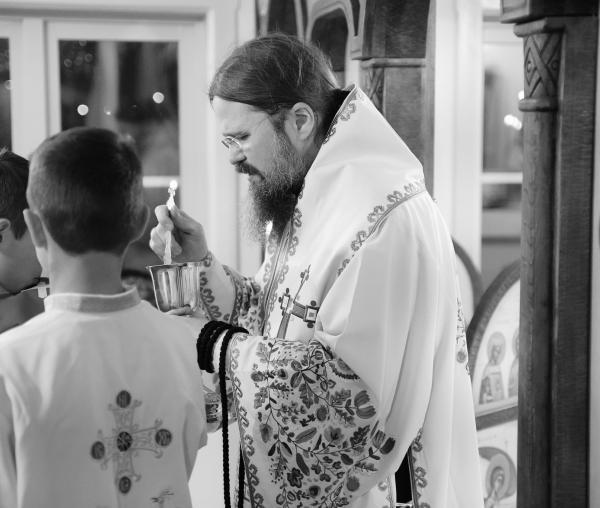(Foto) Priveghere de noapte cu Sfânta Liturghie, în Paraclisul Centrului Episcopal din Stockholm
