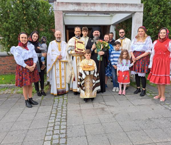 (Foto) PS Părinte Macarie, în vizită pastorală la comunităţile româneşti din Norvegia