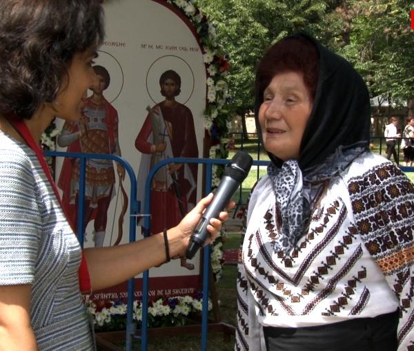 (Video) Pelerinii vin și revin neîncetat la racla Sfânului Ioan cel Nou #HramSuceava2022