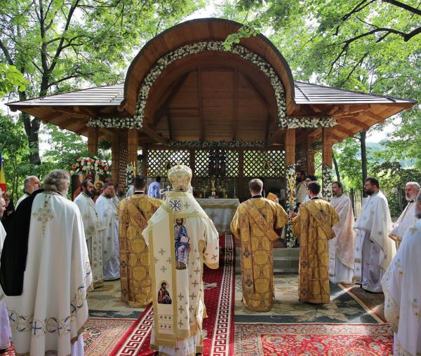 (Video) Mănăstirea ieșeană Bucium și-a celebrat hramul
