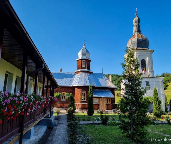 Schitul „Sfânta Maria Magdalena” Țibucani