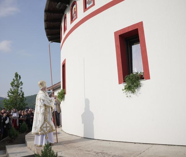 (Video) Sfințirea Paraclisului Schitului Braniște, al Mănăstirii Neamț