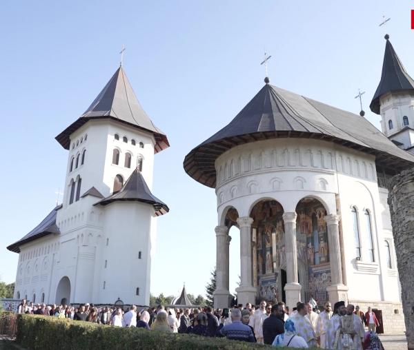 (Video) Nașterea Maicii Domnului, hram și sfințire la Mănăstirea Hadâmbu