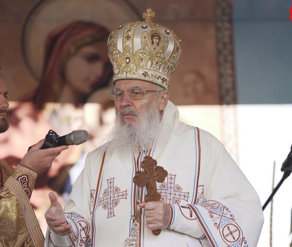 (Video) Când venim la biserică ne îndulcim de cuvântul lui Dumnezeu – IPS Serafim