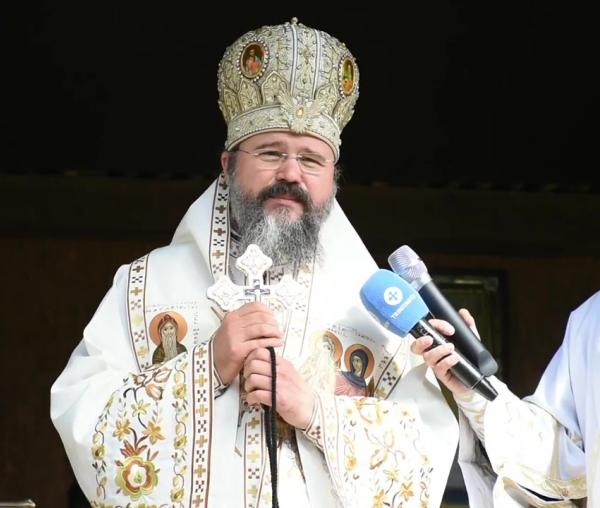 (Video) „Avem o cruce! Să o iubim și să o îmbrățișăm asemenea Mântuitorului” – PS Macarie