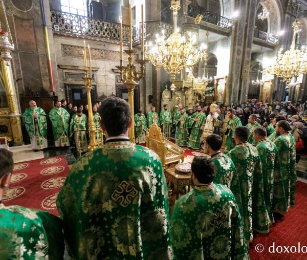 (Foto) Liturghie arhiereasca la Catedrala Mitropolitană din Iași în cea de-a patra zi de pelerinaj