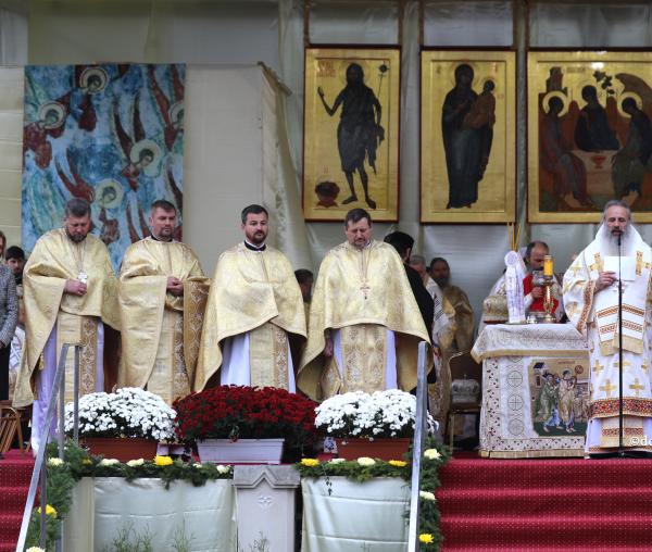 (Video) Gând de recunoștință și distincții pentru clericii care au sprijinit refugiații din Ucraina