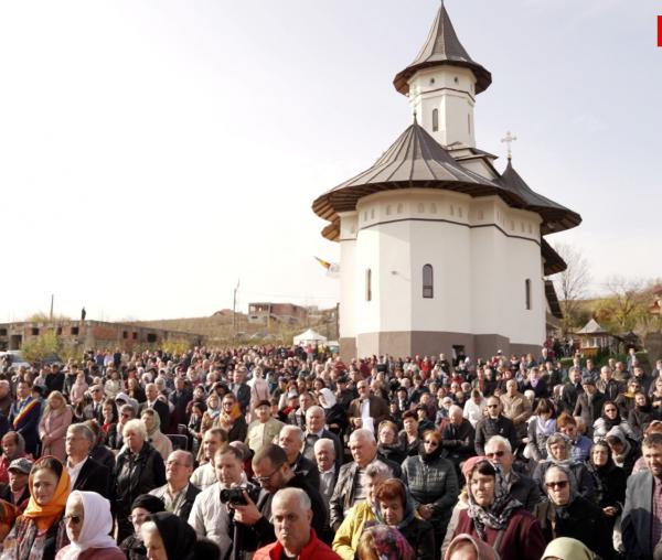 (Video) Biserica „Acoperământul Maicii Domnului” din satul Vânători județul Iași, a fost sfințită