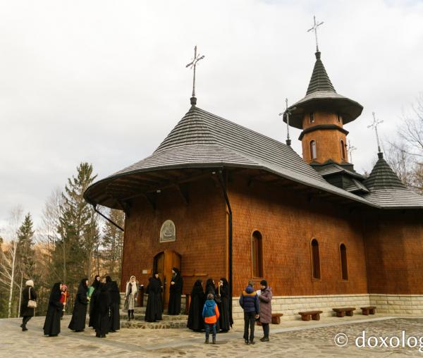 (Foto) Zi de har şi binecuvântare pentru obștea Mănăstirii Diaconești