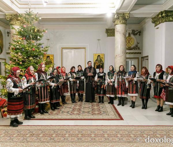 (Foto) Parohia Focuri – Colindători la Reședința Mitropolitană 2022