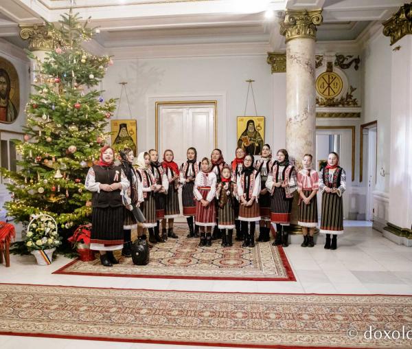 (Foto) Parohia Stefanești – Colindători la Reședința Mitropolitană 2022
