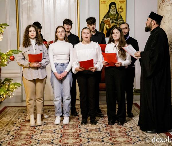 (Foto) Parohia Tungujei – Colindători la Reședința Mitropolitană 2022