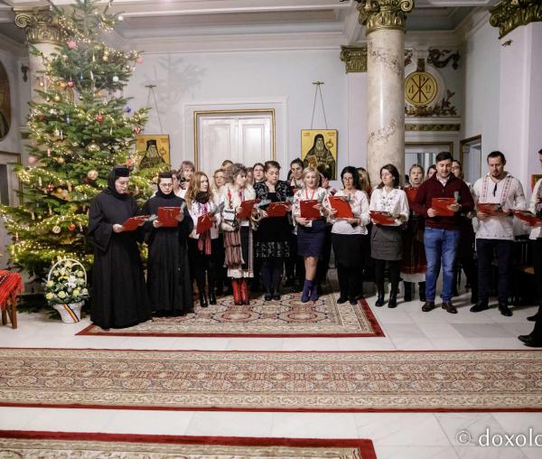 (Foto) Spitalul Providența – Colindători la Reședința Mitropolitană 2022