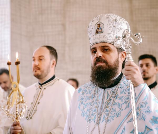 (Video) PS Benedict Bistrițeanul: „Vindecarea neamului” | Predică la Duminica dinaintea Nașterii Domnului
