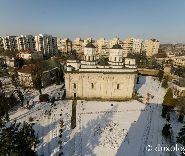 (Foto) Clipe de liniște la Mănăstirea Golia