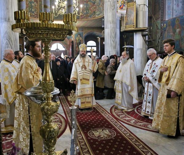 (Video) Slujire arhierească la Biserica Bărboi