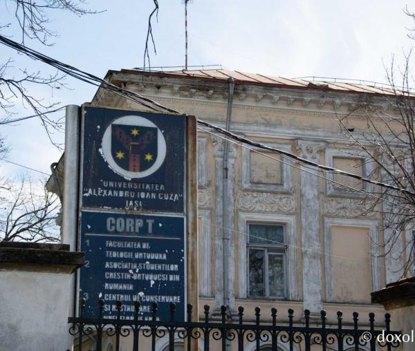 (Video) Clădirea Facultății de Teologie Ortodoxă „Dumitru Stăniloae” din Iași va fi renovată