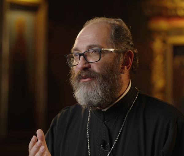 (Video) Pr. Constantin Necula: Ziua femeii este fiecare zi în care privim către icoana Maicii Domnului