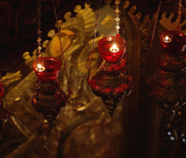(Video) „Cămara Ta, Mântuitorul Meu, o văd împodobită…”: clipe de taină la Mănăstirea Pângărați