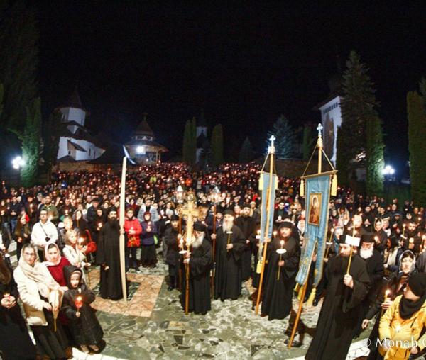 (Foto) Bucuria Sfintei Învieri la Mănăstirea Sihăstria – 2023