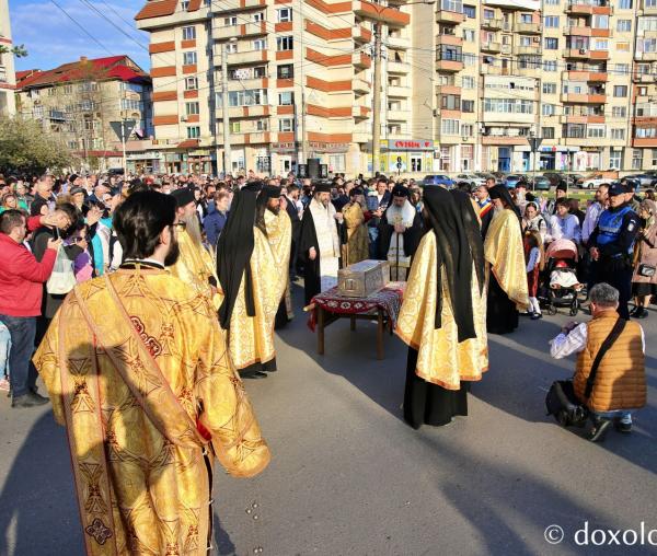 (Video) Binecuvântare și rugăciune la Pelerinajul Învierii din Botoșani