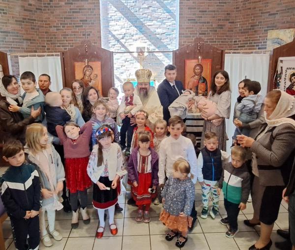 (Foto) Liturghie Arhierească în Biserica românească din Oslo - 18 mai 2023