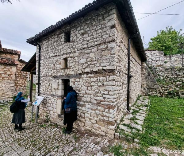 (Foto) Biserica „Sfântul Nicolae” din Berat, Albania