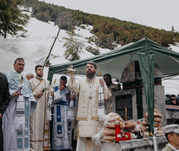 (Audio) „Despărțirea, între bucurie și nădejde” – PS Benedict