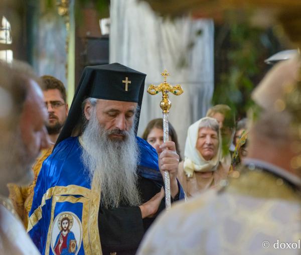 (Video) Biserica „Sfinții Apostoli Petru și Pavel” - Bărboi din Iași și-a cinstit ocrotitorii