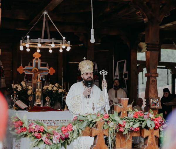 (Audio) PS Benedict: „Sfinții – prietenii lui Hristos și prietenii noștri”